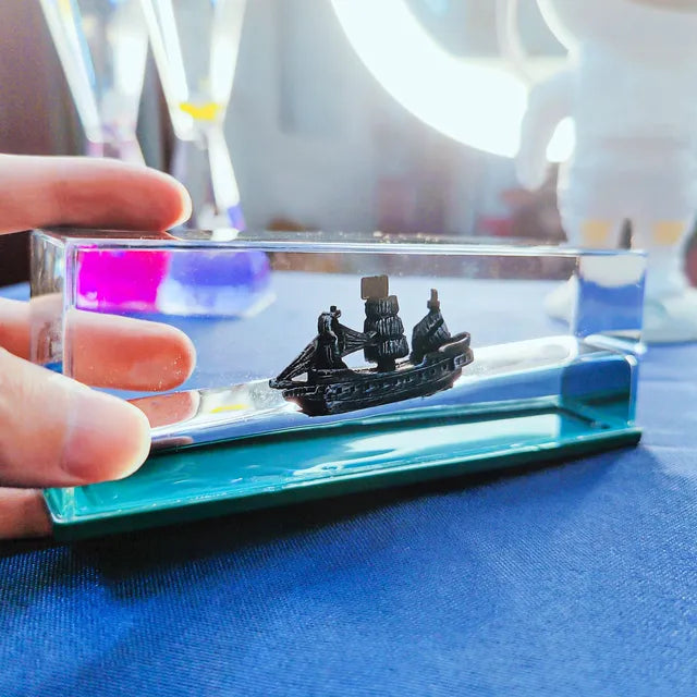 Botella Decorativa Flotante Crucero - Edicion Especial 2026
